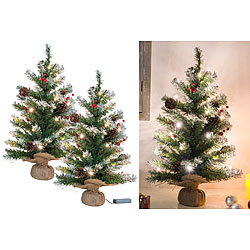 Britesta 2er-Set Deko-Weihnachtsbäume mit 30 LEDs, Zapfen & Eibenbeeren, 60 cm Britesta