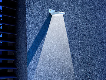 Luminea Edelstahl-LED-Solar-Wandleuchte, Versandrückläufer