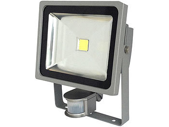 Luminea COB-LED-Fluter mit Metallgehäuse, 30 W, IP44, PIR, 4200 K