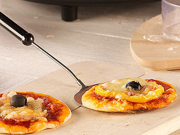 Runder Pizza-Ofen mit Terrakottahaube zum Backen für Party, Fest, Feier