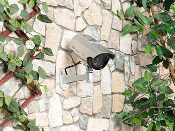 VisorTech Überwachungskamera-Attrappe mit Signal-LED, Versandrückläufer