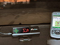 NavGear 2in1 Head-Up-Display: GPS-Tacho mit GPS-Receiver "HUD70-BT" NavGear