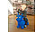 Playtastic Aufblasbare Hüpf-Kuh aus elastischem Kunststoff, blau Playtastic Hüpftiere