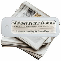 AGT Akku-Leselupe mit Licht, CCT-LEDs, 3-fach Vergrößerung, dimmbar AGT Akku-Leselupen mit Lichtern, CCT-LEDs, dimmbare