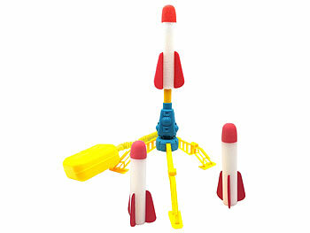Outdoor Spielzeug Kinder: Playtastic Spielzeug-Schaumraketen-Set mit 3 Raketen, Abschussrampe, Fußpumpe 