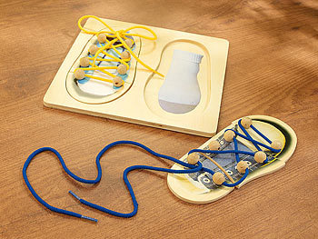 Playtastic Kindgerechter Schuhbinde-Trainer aus Echtholz