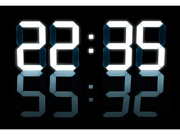 Lunartec LED Uhr Schlafzimmer: Digitale XXL-LED-Tisch- & Wanduhr