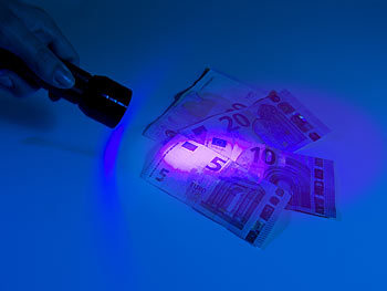Taschenlampe mit Ultraviolett-Licht