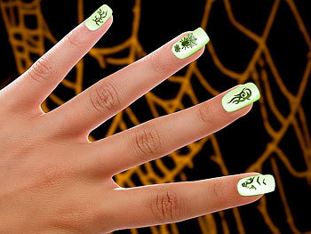 Nagel falsch leuchtend nachtleuchtend Grusel Horror Nagellack Glow in the Dark Disco