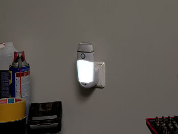 Induktions LED Taschenlampe,Akku,4 Funktionen SOS,Nachtlicht,Steckdosenlampe 