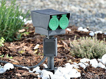 Royal Gardineer 4-fach-Garten-Steckdose mit Erdspieß, spritzwassergeschützt IP44