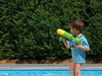 Playtastic Hydro-Shooter Wasserspritz-Pumpe "Pistol" Playtastic