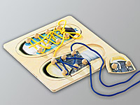 Playtastic Kindgerechter Schuhbinde-Trainer aus Echtholz Playtastic 