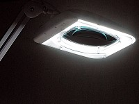 Lunartec Profi-Lupenlampe mit 28 Watt Röhre & 3 Dioptrien Vergrößerung Lunartec Lupenleuchten