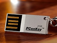 PConKey Super-Slim USB-Speicherstick "wEe Pico" mit 2 GB, wasserdicht PConKey